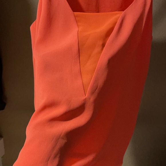 BCBG maxazria. Coral top. - Picture 5 of 10